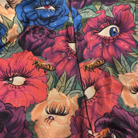 Blackmilk PEEKING PEONIES LEGGINGS - Picture 9 of 9
